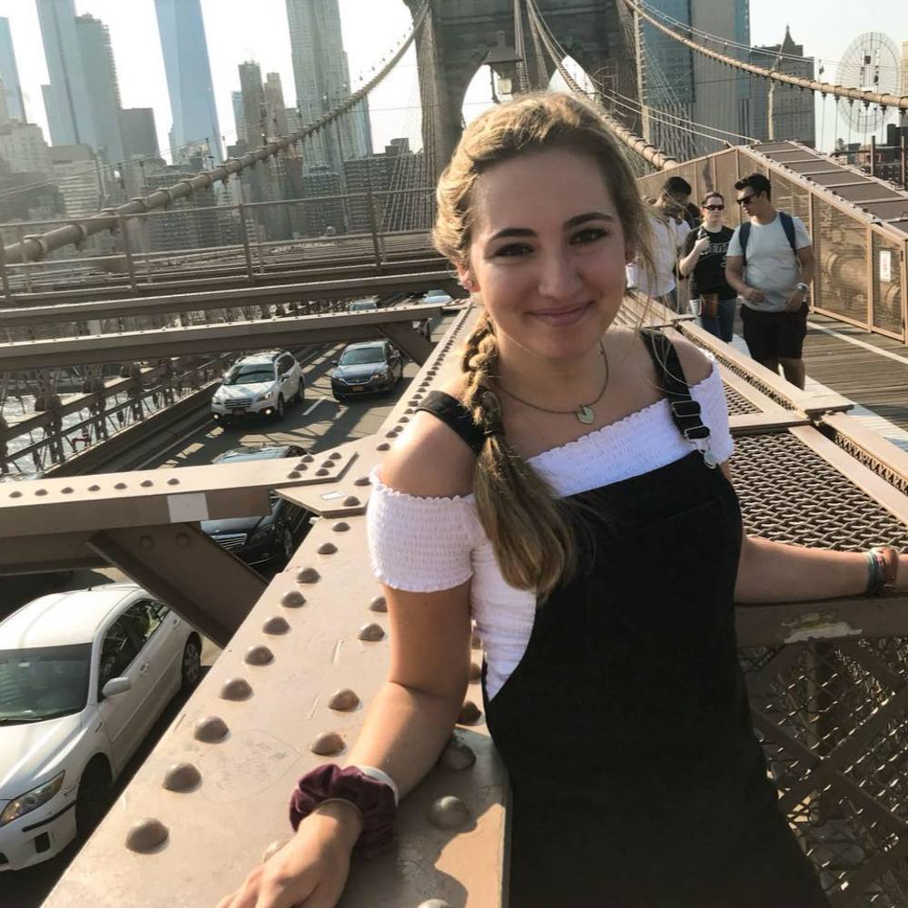 Meet your Posher, Emma